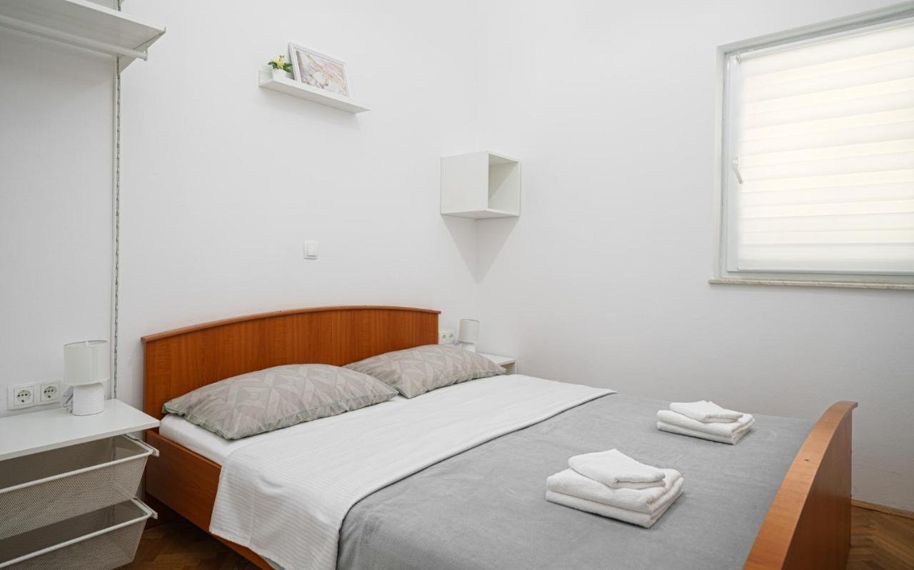 Apartman Rusula Vodice Eksteriør billede