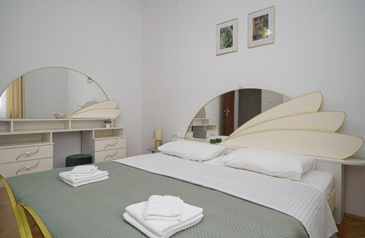 Apartman Rusula Vodice Eksteriør billede